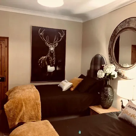 منزل ريفي The Manor